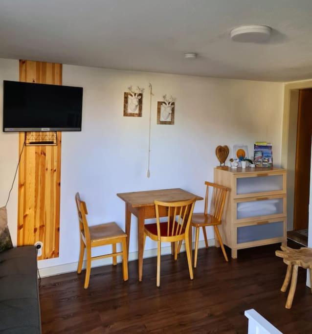 Idyllische Kleine Ferienwohnung Im Schwarzwald Friedenweiler Kültér fotó